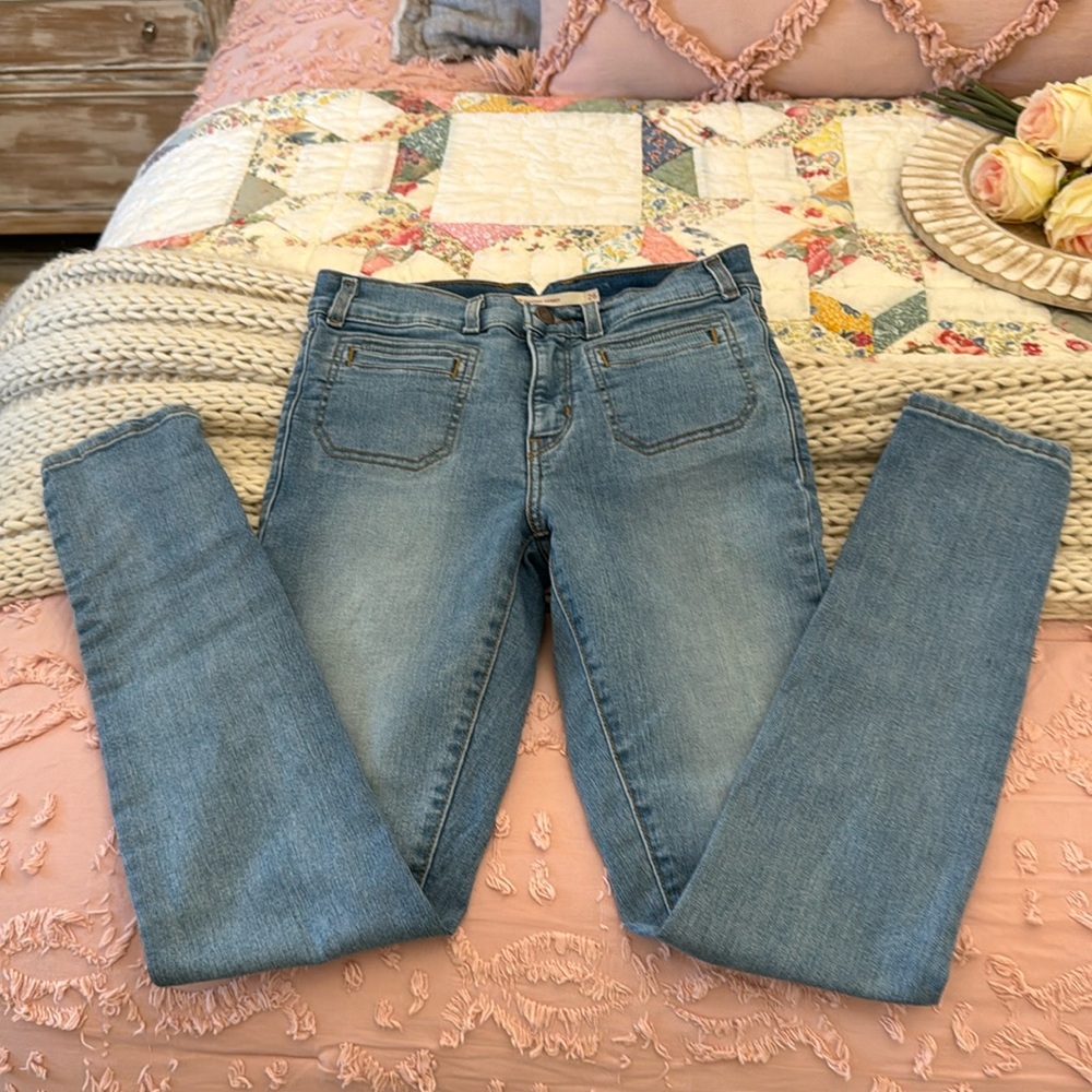 Levi 311 shaping skinny jeans